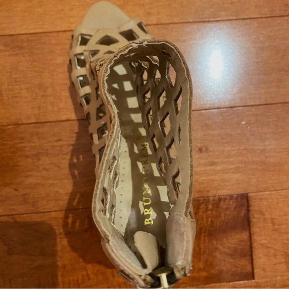 Bruno Premi Leather Cut Out High Heels - Picture 6 of 8